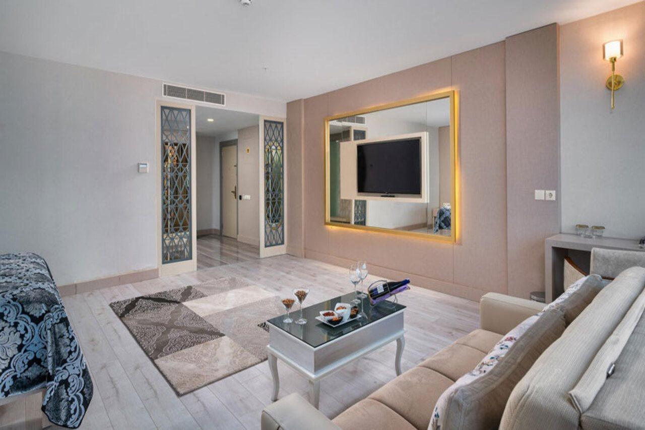 Oz Hotels Antalya Resort & Spa Adult Only 16 Exterior photo A living room in a hotel