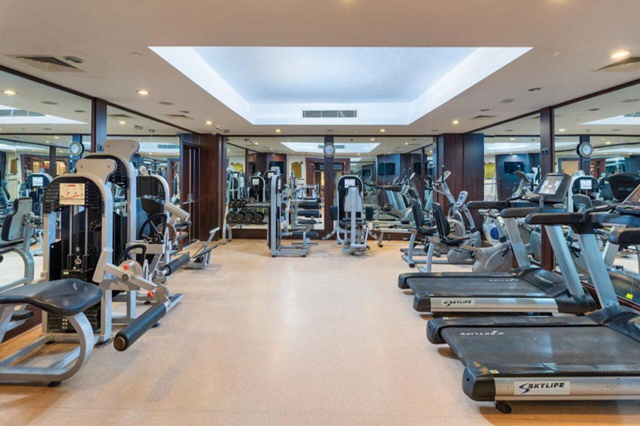 Oz Hotels Antalya Resort & Spa Adult Only 16 Exterior photo The gym at the hotel