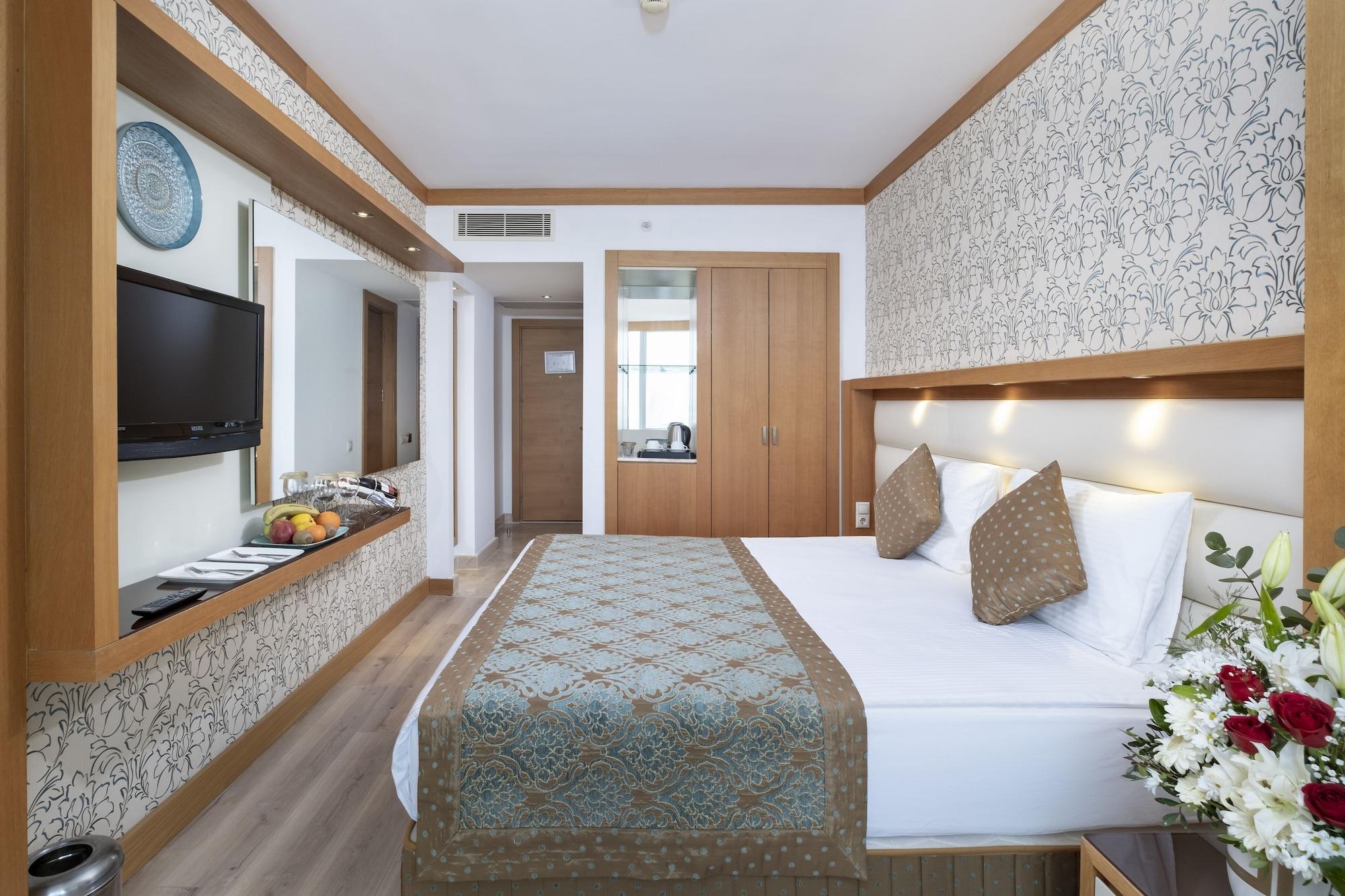 Oz Hotels Antalya Resort & Spa Adult Only 16 Exterior photo A room at the hotel