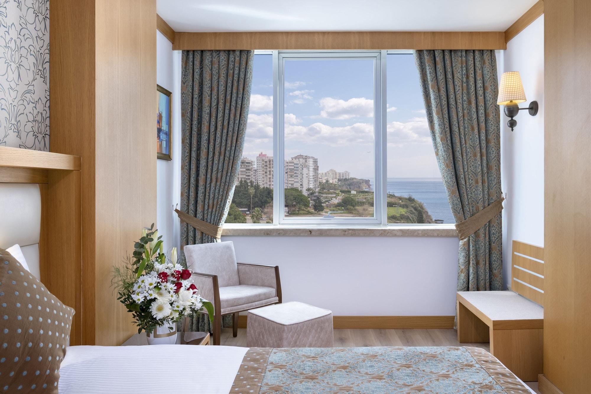 Oz Hotels Antalya Resort & Spa Adult Only 16 Exterior photo A room at the hotel