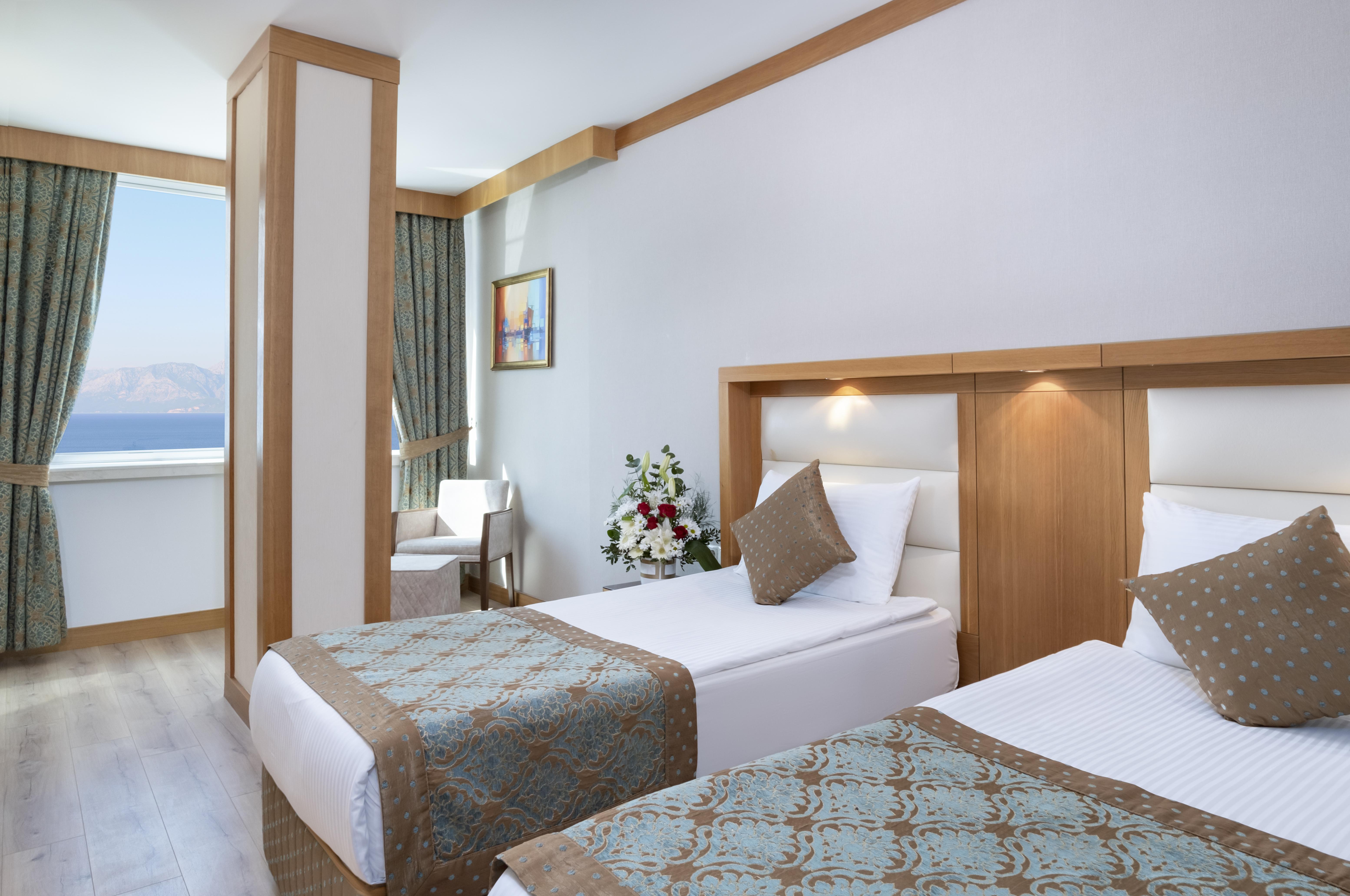Oz Hotels Antalya Resort & Spa Adult Only 16 Exterior photo A room at the Dan Hotel