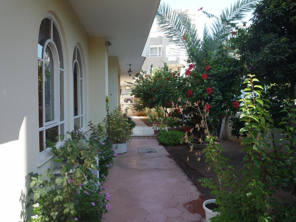 Oz Hotels Antalya Resort & Spa Adult Only 16 Exterior photo The courtyard of the house